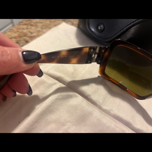 BVLGARI limited edition sunglasses in mint mint condition - Picture 6 of 7